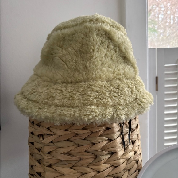 Cozy light green Bucket Hat free people - Picture 2 of 2